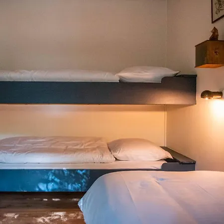 Semesterpark Bed En Boshuisjes *