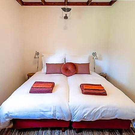 Cozy By Bed En Boshuisjes