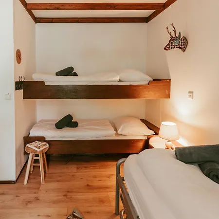 Cozy By Bed En Boshuisjes