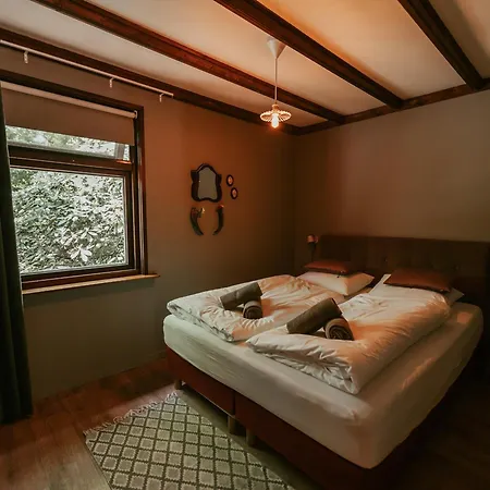 Üdülőpark Cozy By Bed En Boshuisjes *