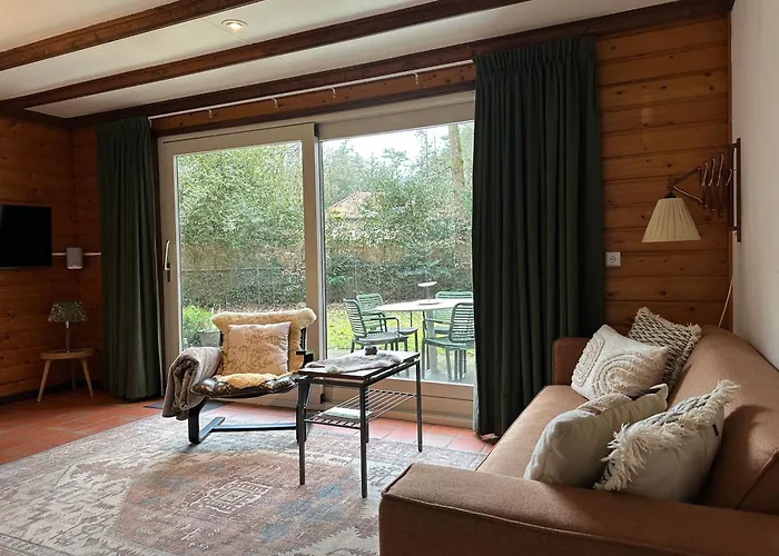 Semesterpark Bed En Boshuisjes