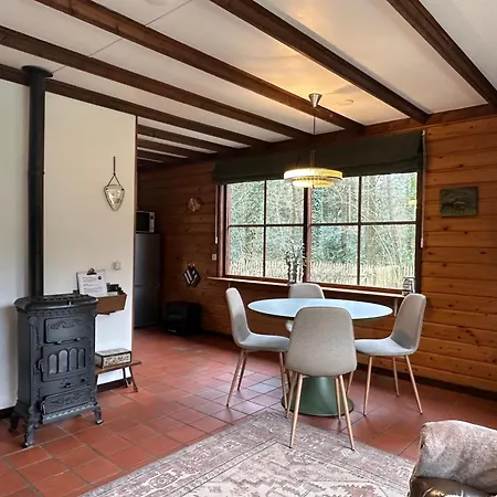 Bed En Boshuisjes Feriepark Oisterwijk